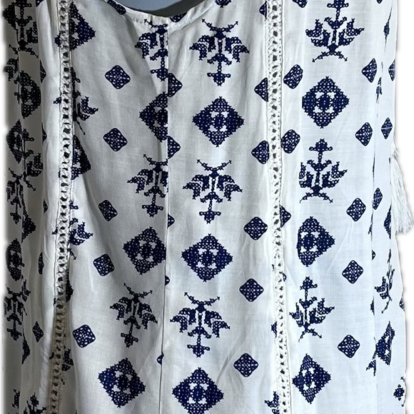 NWOT Ava Christine Navy & Cream Tribal Print Rayon Tank Size S Halter Neck - Picture 3 of 10